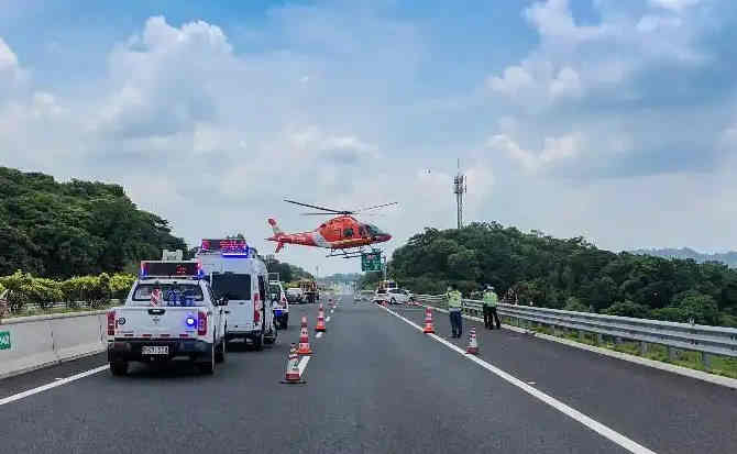 八公山区高速公路汽车救援案例
